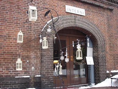 �C���e���[�j�̓���